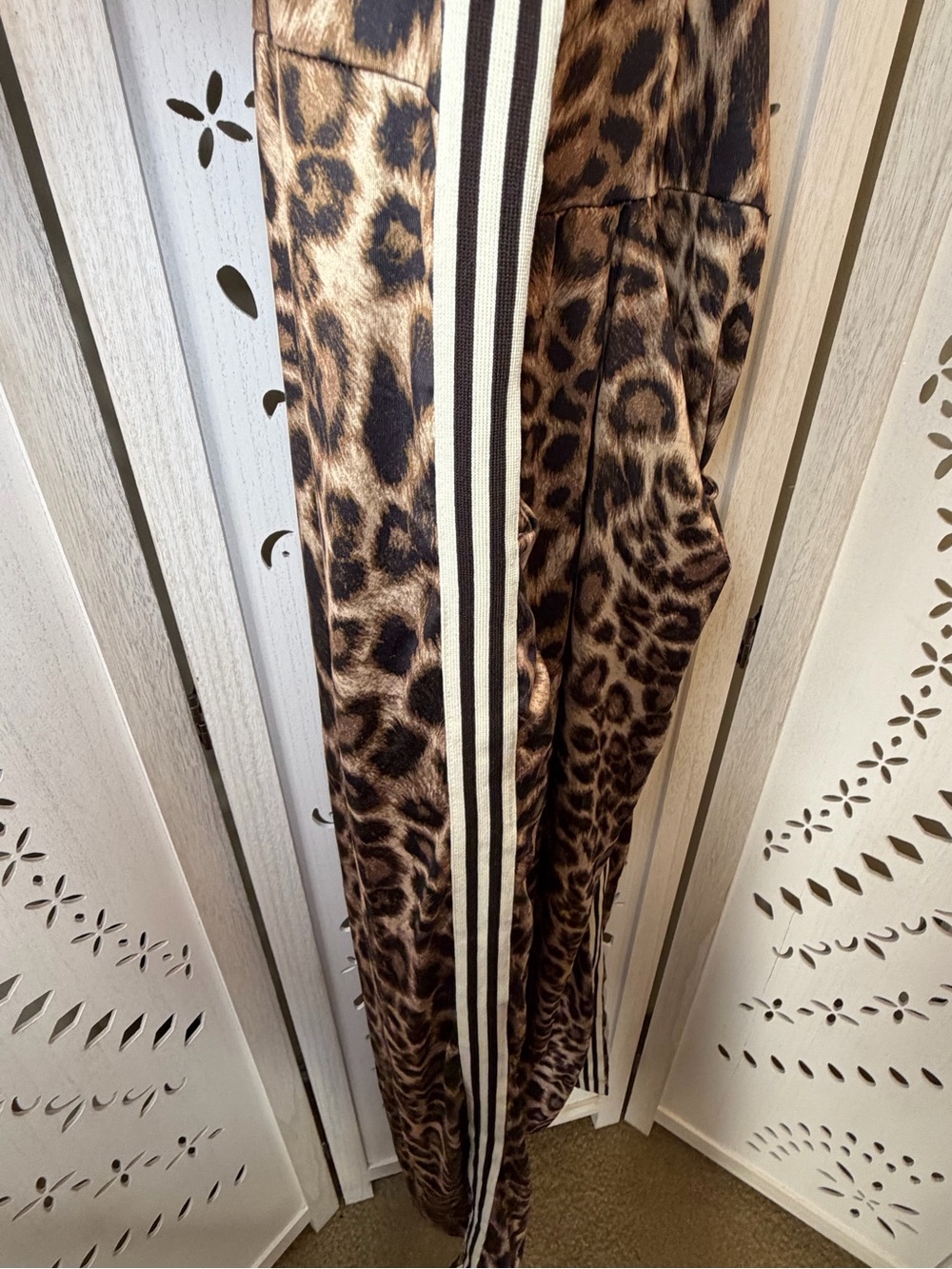 Blakeley Leopard Print Adjustable Strap Jumpsuit - Picture 11 of 16